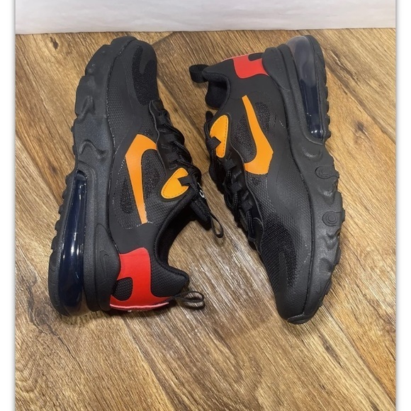 Nike Air Max React 270 Black Orange Red Cv9638-001 Size GS 5.5 / Women's 7 New - Picture 5 of 7